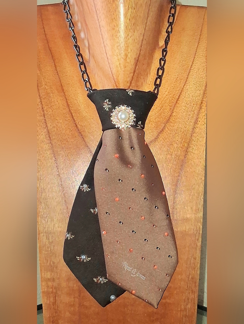 👔 IT'S A SALE!! DEBONAIR COUTURE TIE NECKLACE 👔